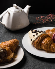 Load image into Gallery viewer, Arita Quadra Tea Pot Set
